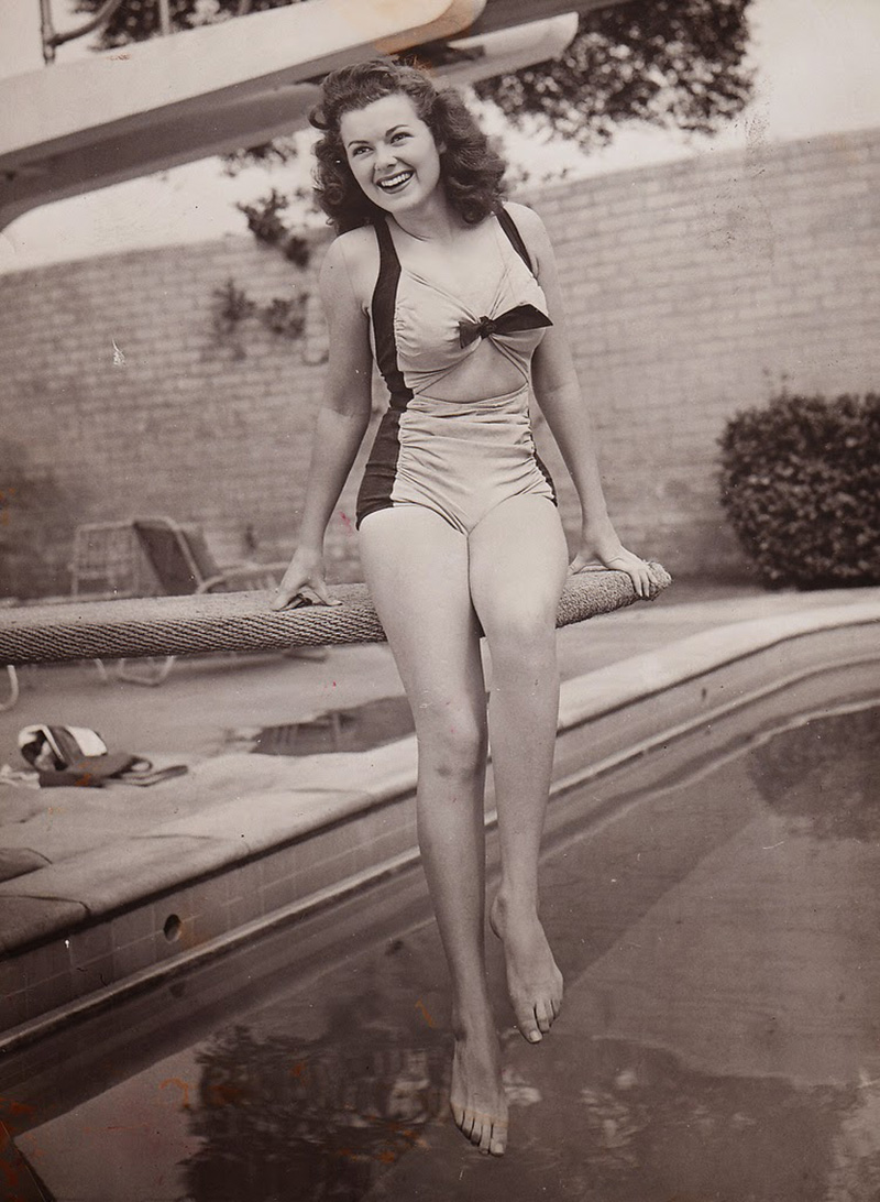 Barbara Hale, 1944.