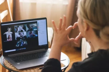 просмотр фильмов на расстоянии