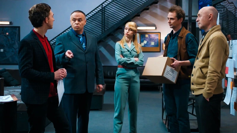 детектив Лицемеры все серии смотреть